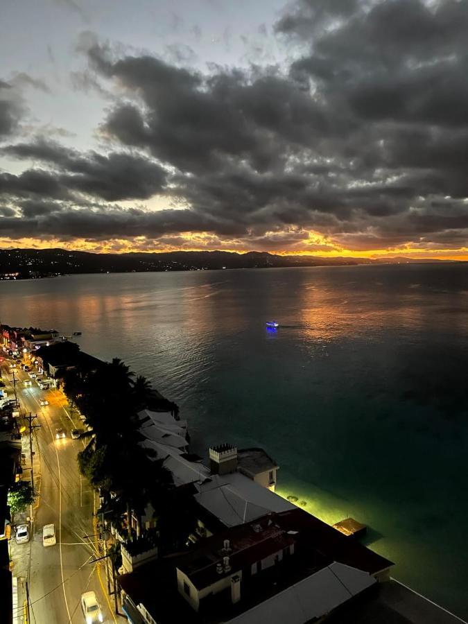 Deluxe Montego Bay Club Studio & Suites Exterior photo