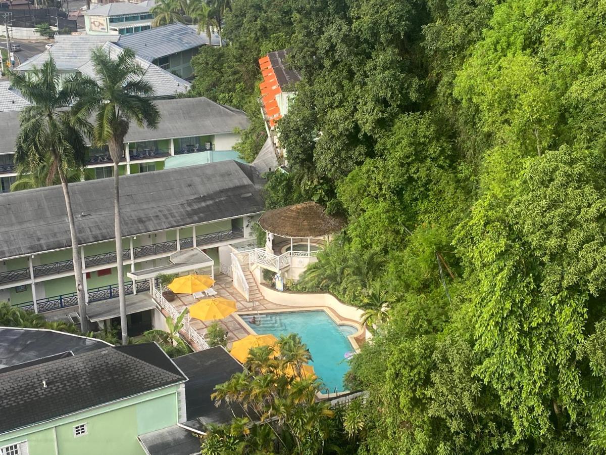 Deluxe Montego Bay Club Studio & Suites Exterior photo