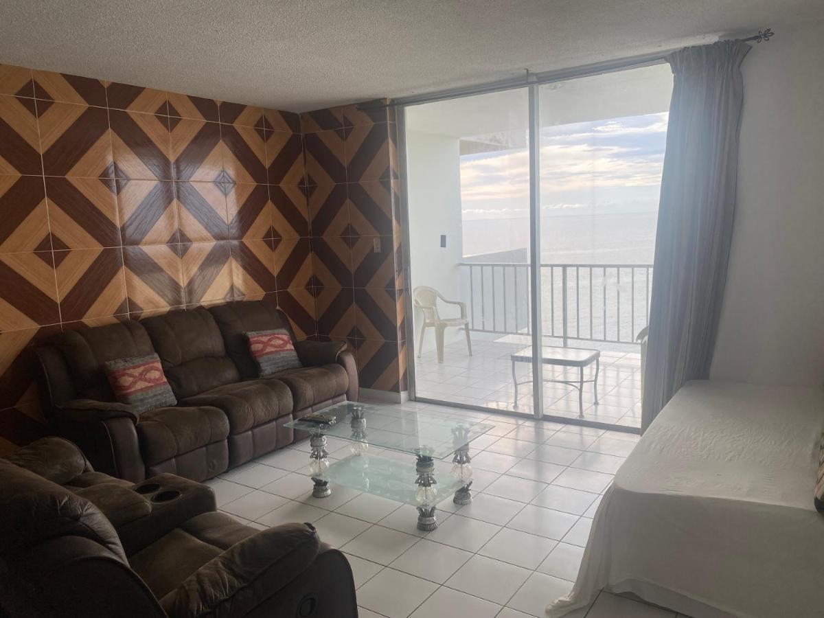 Deluxe Montego Bay Club Studio & Suites Exterior photo