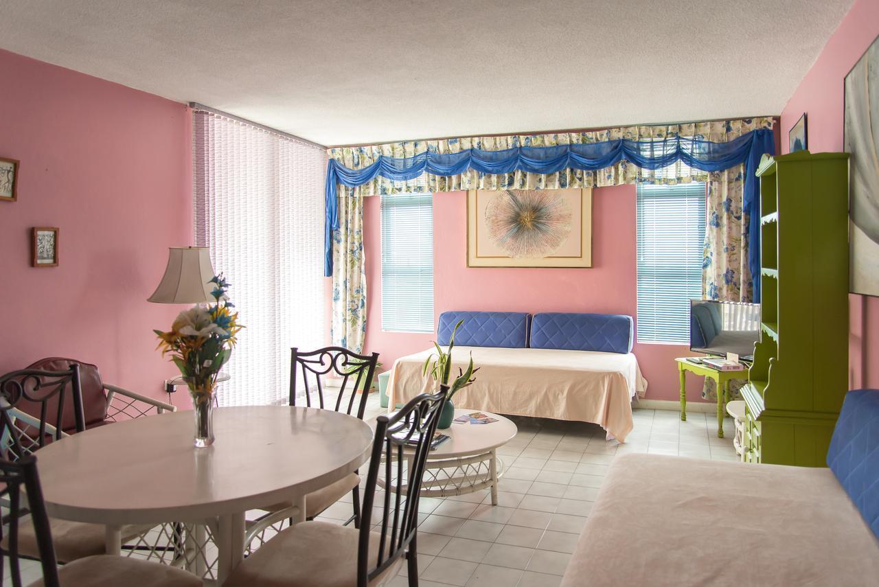 Deluxe Montego Bay Club Studio & Suites Exterior photo