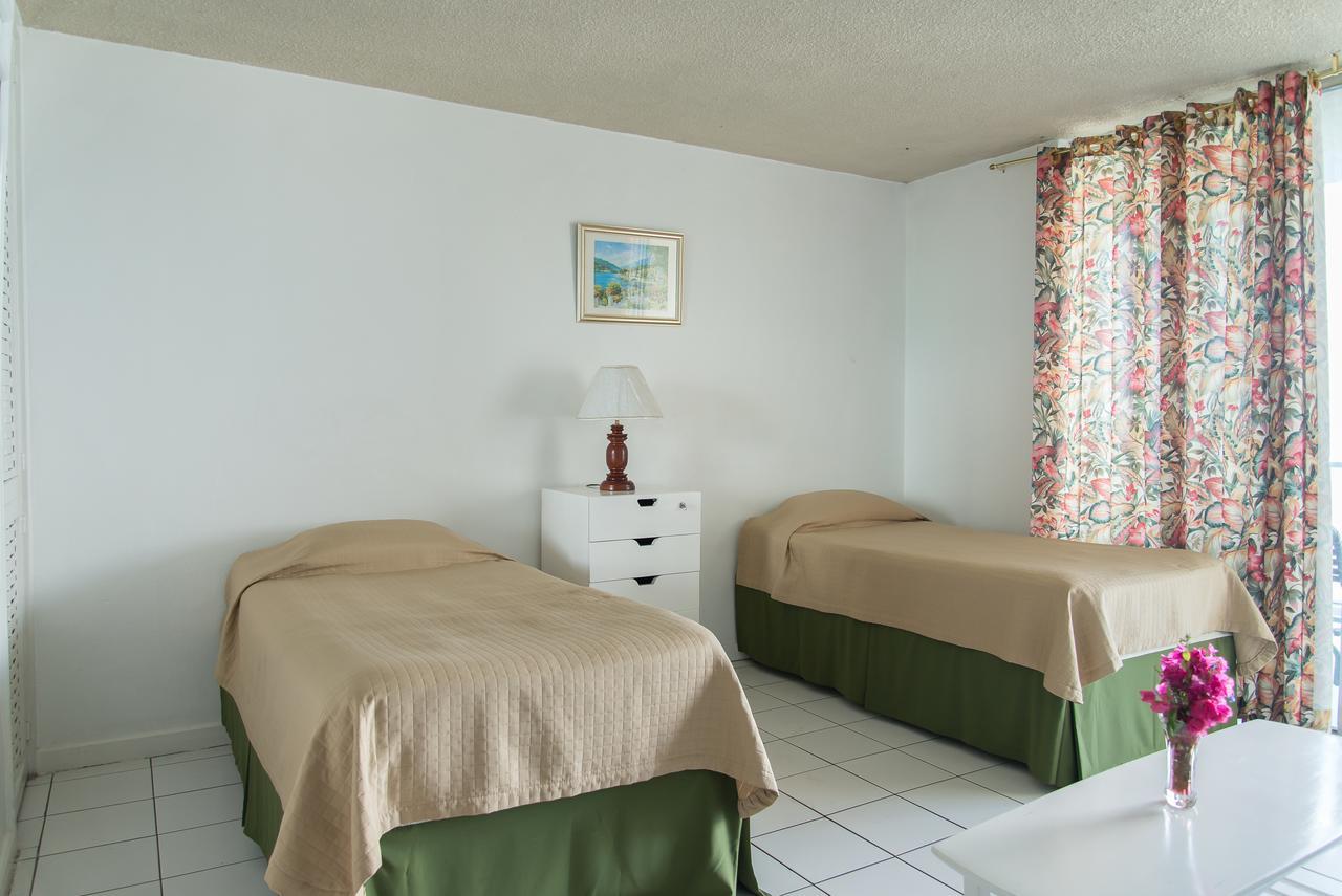 Deluxe Montego Bay Club Studio & Suites Exterior photo