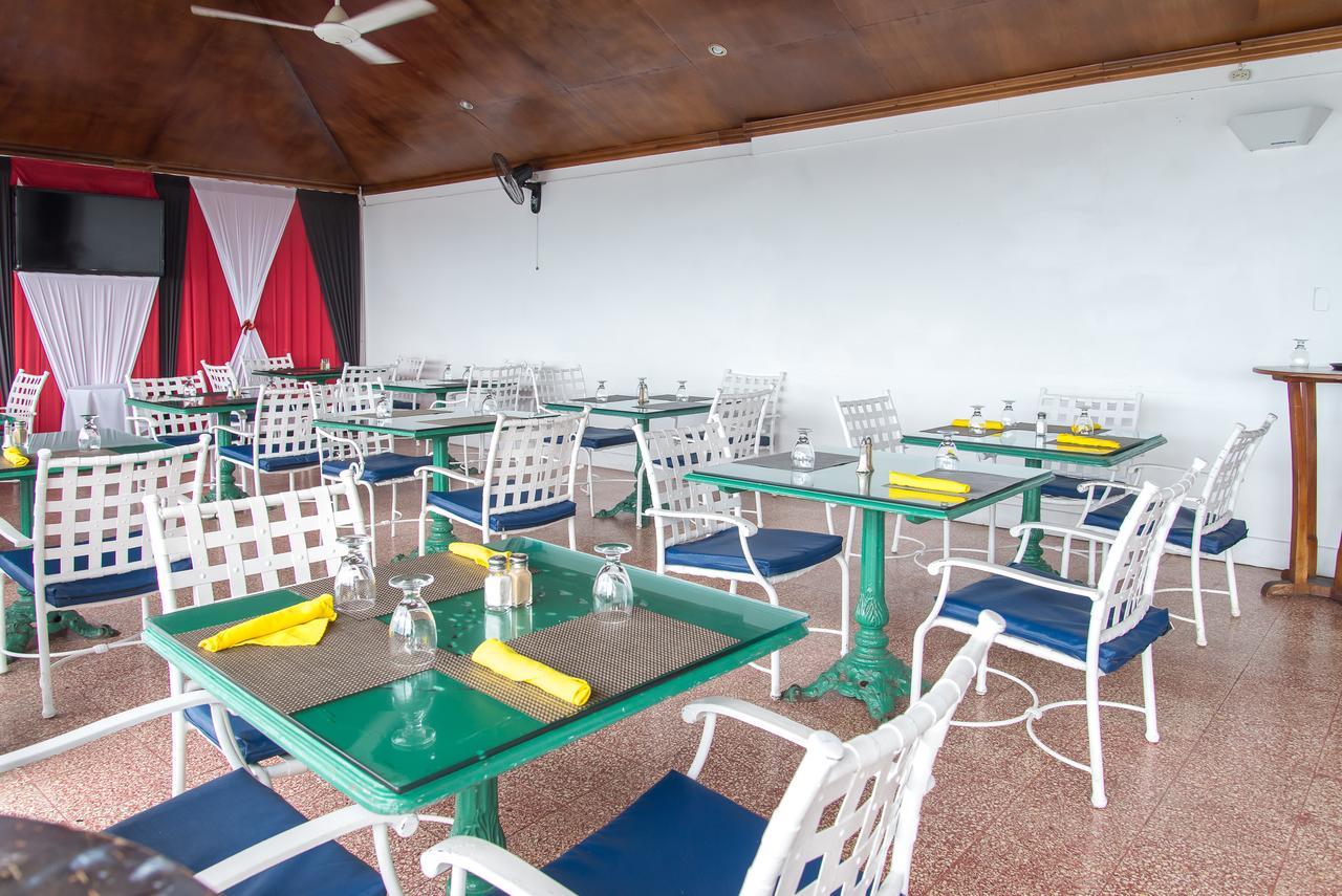 Deluxe Montego Bay Club Studio & Suites Exterior photo